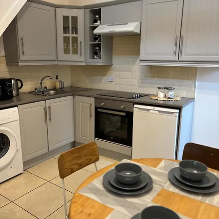 The Mews In Town Centre Апартаменты *